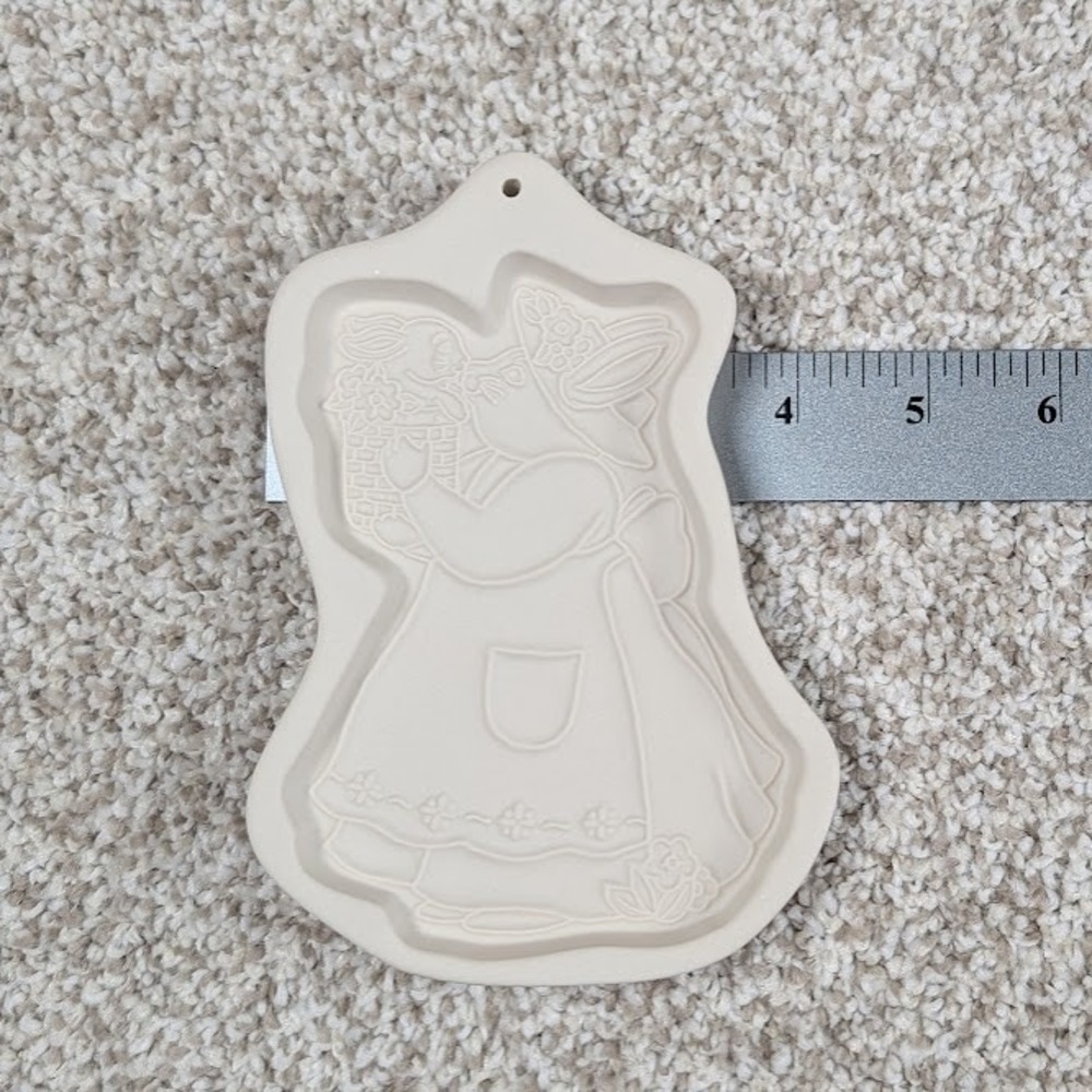 1994 Longaberger Pottery Mama and Baby Bunny Cookie Mold 1994 Made in USA - Picture 5 of 5